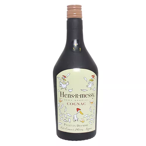 Silly Squeaker Liquor Bottle Hens R Messy TOY - Luxvetco