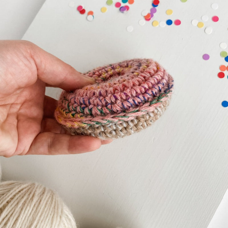 Catnip Donut Cat Toy - Luxvetco